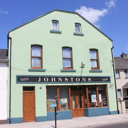 Apartment Johnston House: Historic Village Retreat *