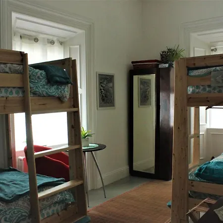 Johnston House: Historic Village Retreat Apartment Kinvara